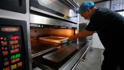 國貨經(jīng)濟(jì)雙看點 文具出海拓市場，月餅新老相融旺產(chǎn)銷